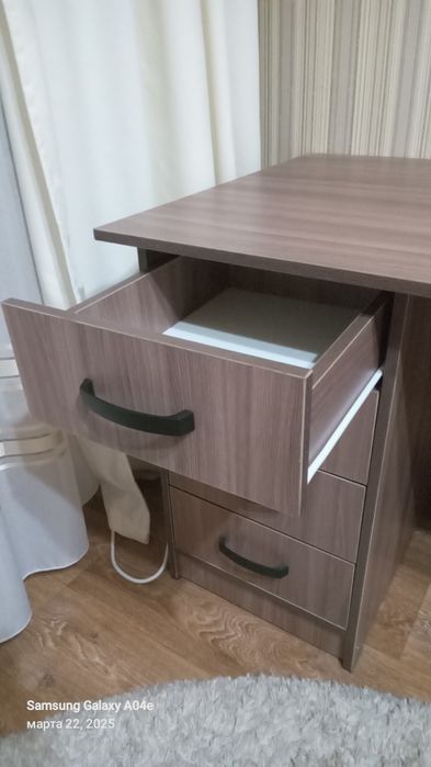 Письменный стол 10000