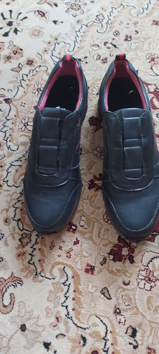 Продам мужская обувь