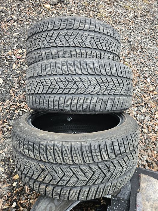 890 lei bucata pirelli scorpion 255x40x19 trei bucăți 255/40R19 cauciu