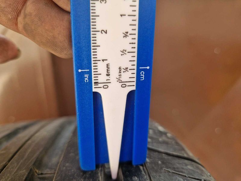 2 Bridgestone R18 225/50
летни гуми Runflat 
DOT0619