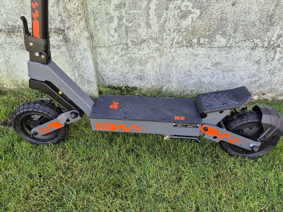 Trotineta electrica kukirin g2,aproape noua, cu garantie 3 ani