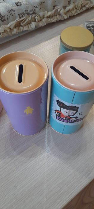 Подаръци за 8 ми март чисто нови