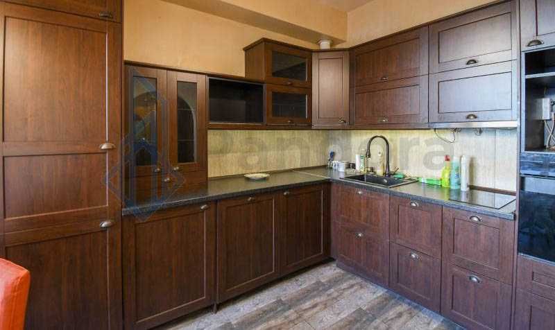 Дава се под наем Четиристаен апартамент в София, Център - 135 кв.м за 750 € - Снимка #2