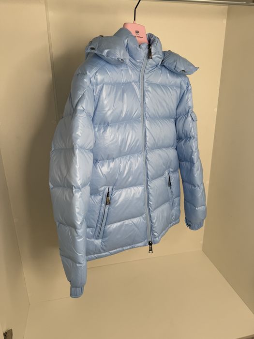 Продам куртку топ премиум Монклер