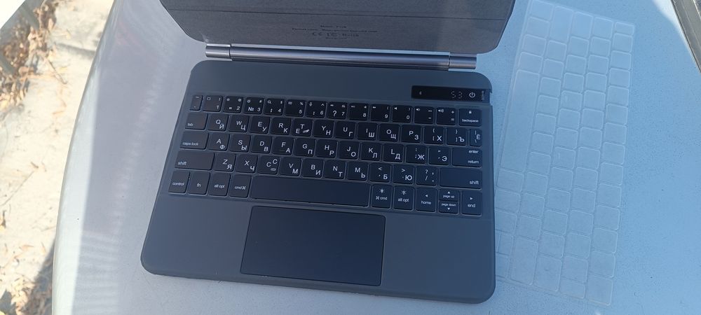 P109 Magic Wireless Keyboard Case для iPad
