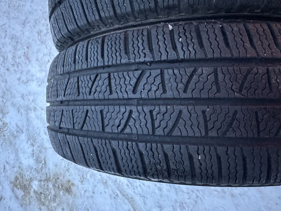 Set 2 anvelope 225 55 r17C pirelli de iarna