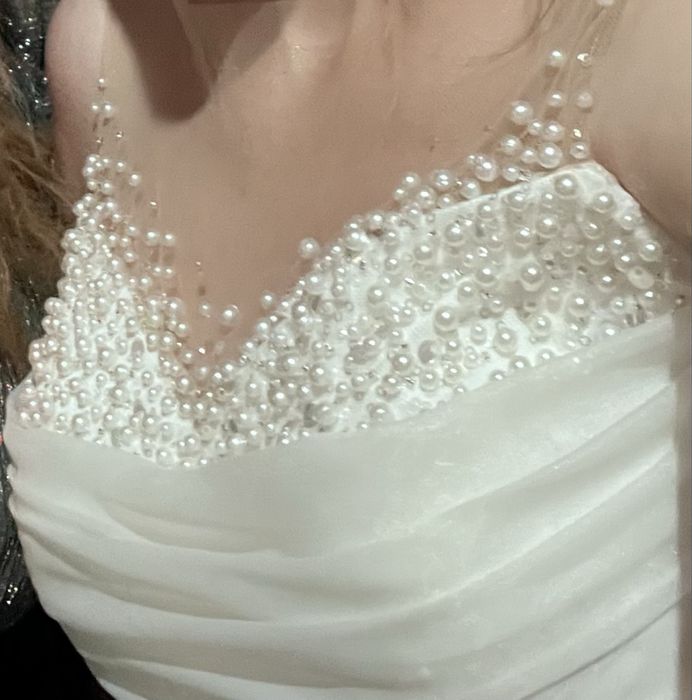 Rochie de mireasă alba cu perle