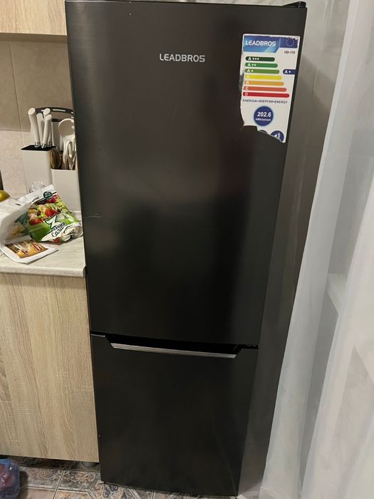 Продам холодильник