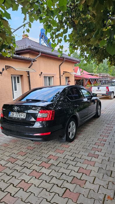 Vând Skoda Octavia 1.6TDI