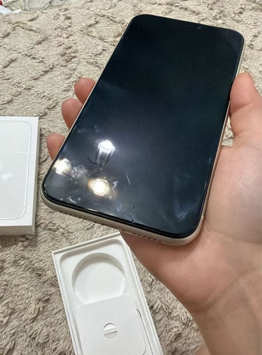 Продаю iPhone 11