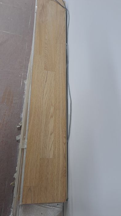 Продам ламинат бу.