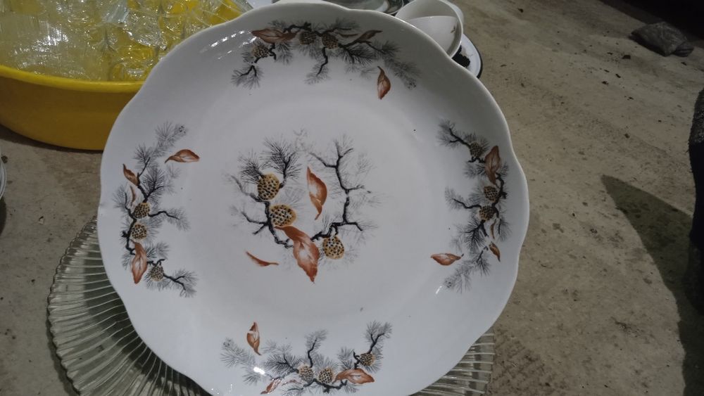 Чайник, конфетницы