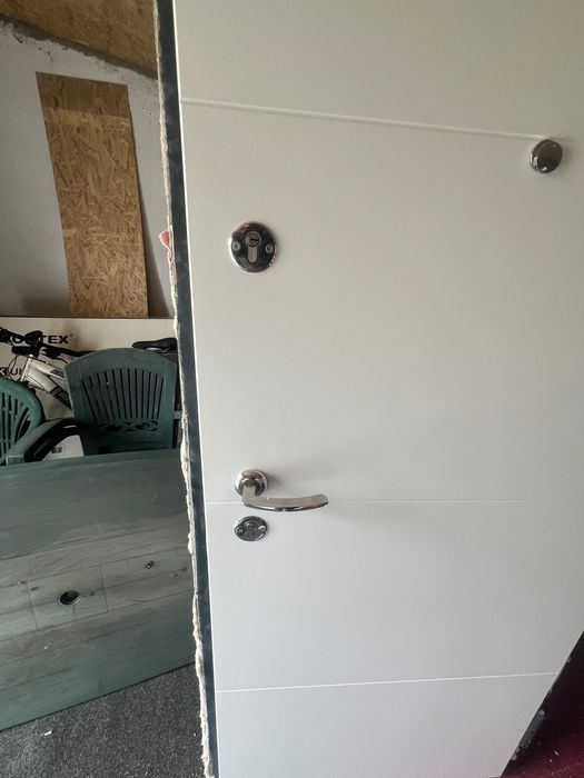 Ușă metalică intrare