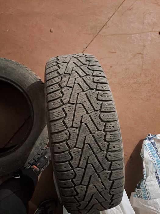 Продаю шины на автомобиль 4шт