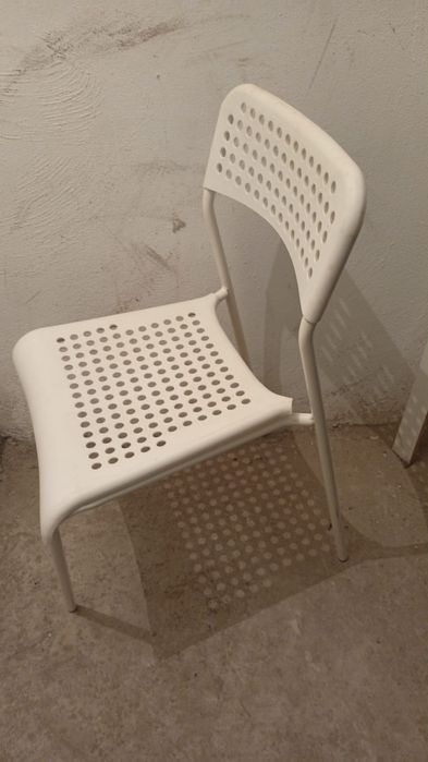 Полка ,стул пластиковый  Юг