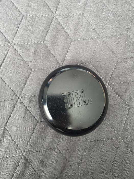 Vând căști wireless JBL