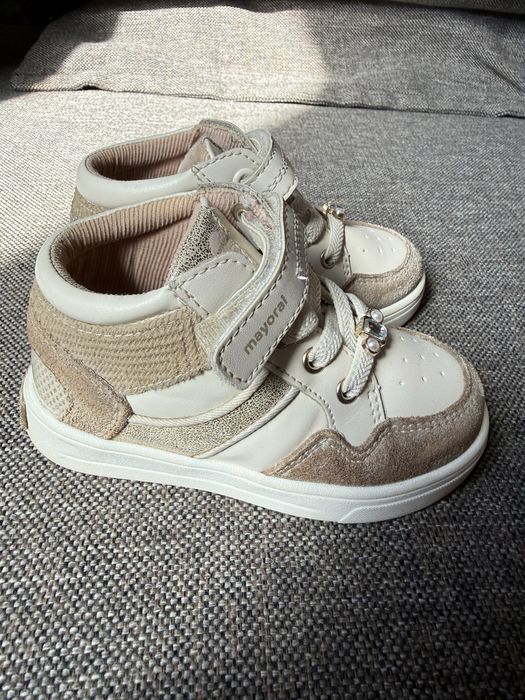 Детская обувь.