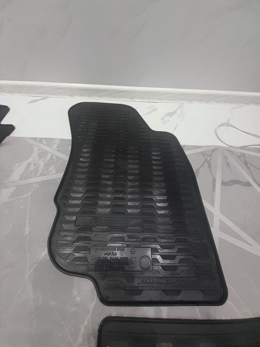 Полики на Хайлюкс