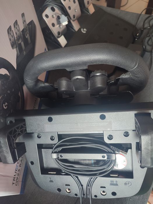 Volan gaming Logitech G923 in garantie până în nov 2027