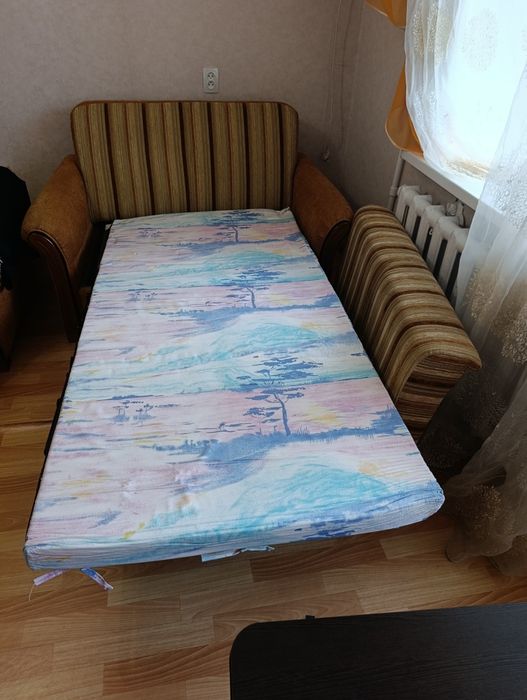 Продам подростковый диван кровать
