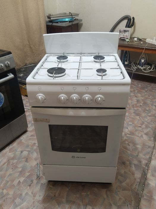 Продам газ плиту DE luxe