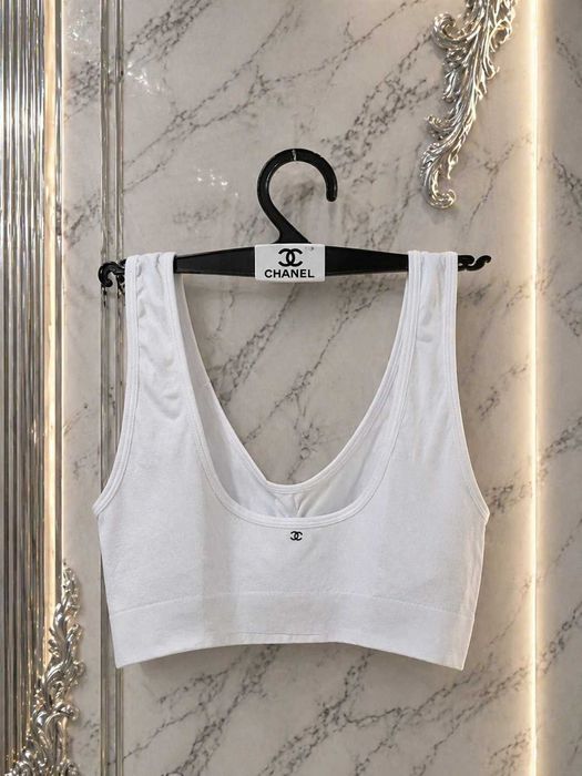 бял кроп топ ластичен сутиен потник горница с бяла къса тениска блузка шанел chanel без подплънки медицински сутиен