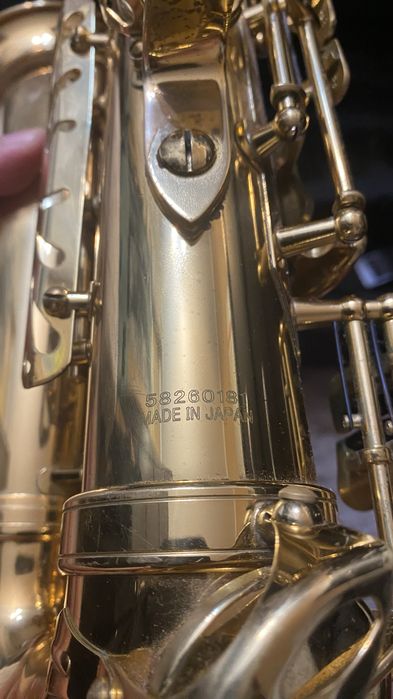 Саксофон Yamaha 200 000 тг.