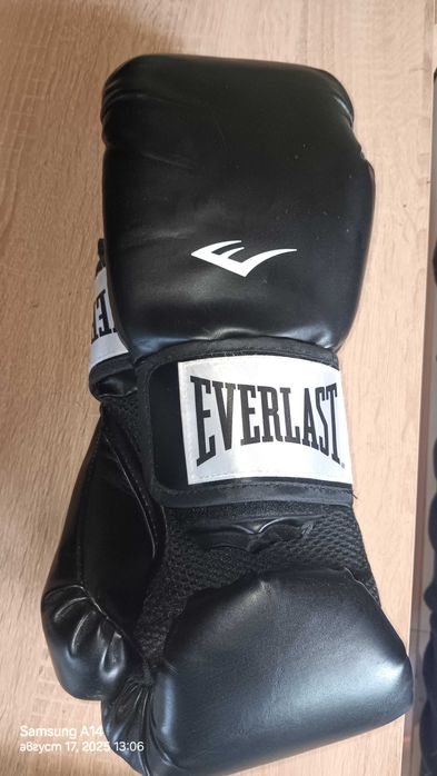Боксови ръкавици Everlast оригинал