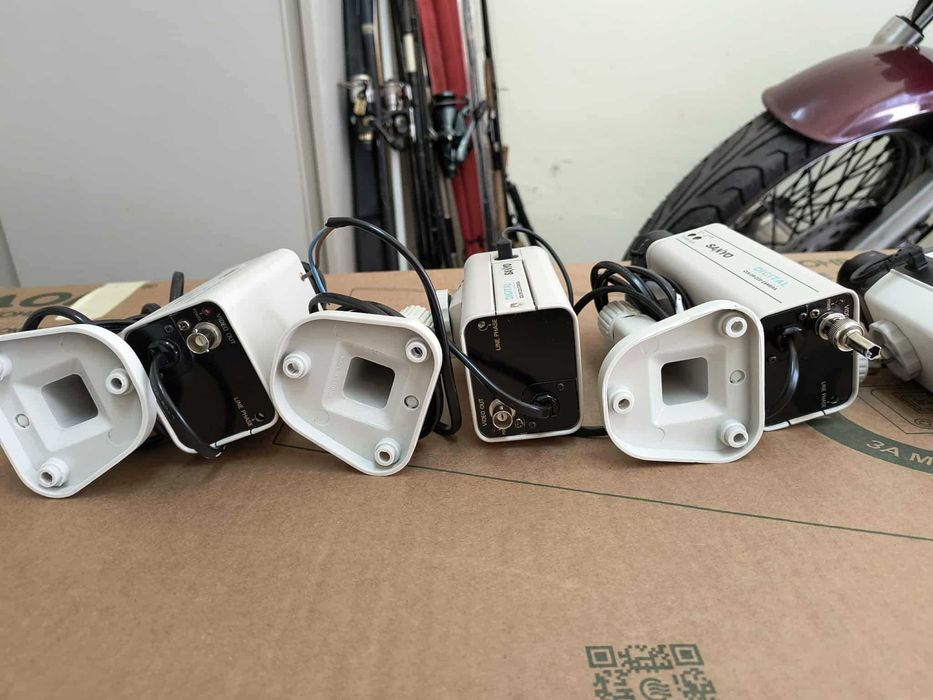 Камери за видеонаблюдение марка SANYO– 3 броя