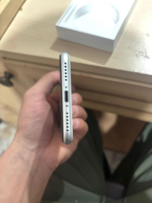 iphone se2 64гб 100%