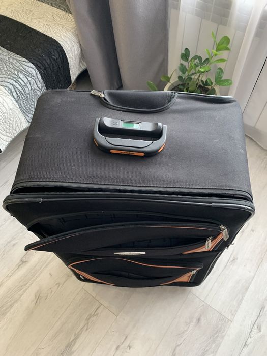 Дорожный чемедан