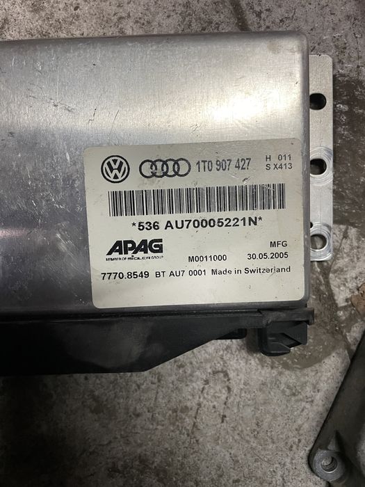 Фолксваген туаран на части