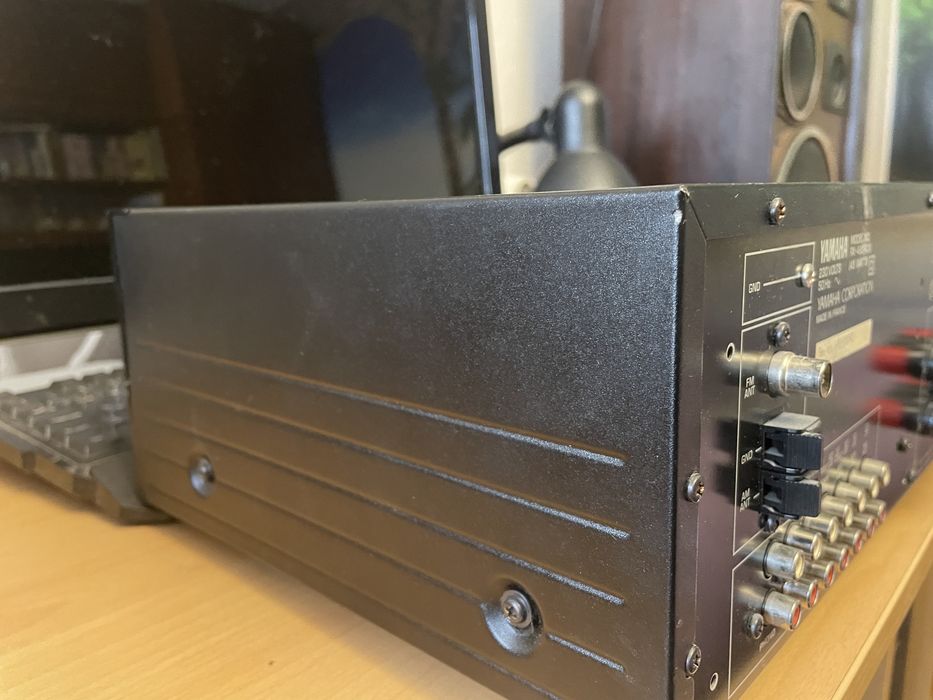 Продавам усилвател Audio receiver Yamaha RX-495RDS