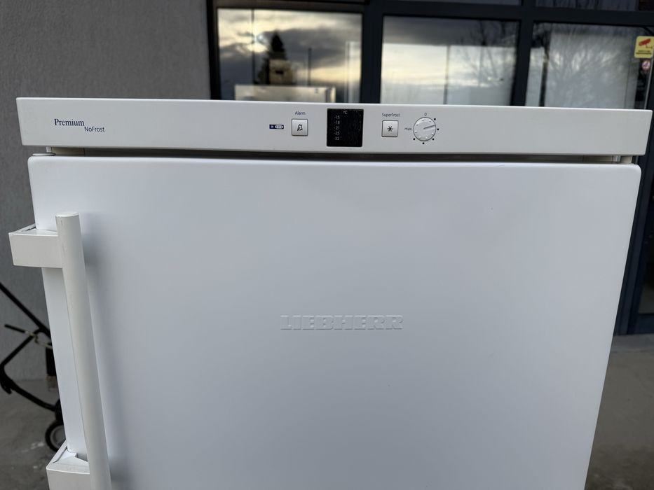 Фризер Либхер No Frost 144см