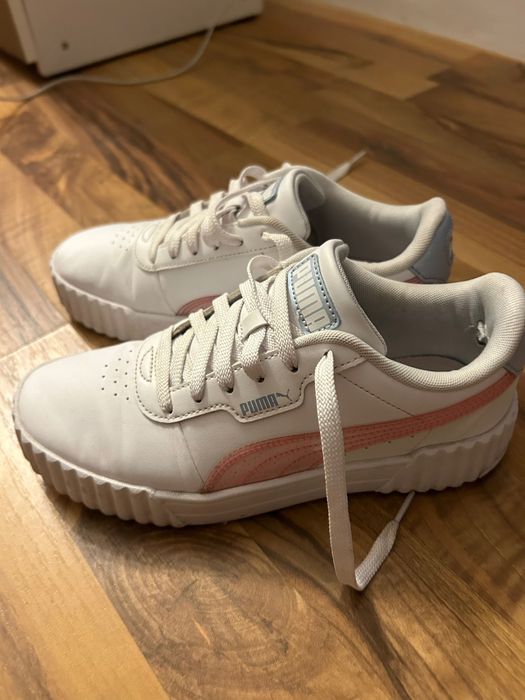 Adidași de dama second hand