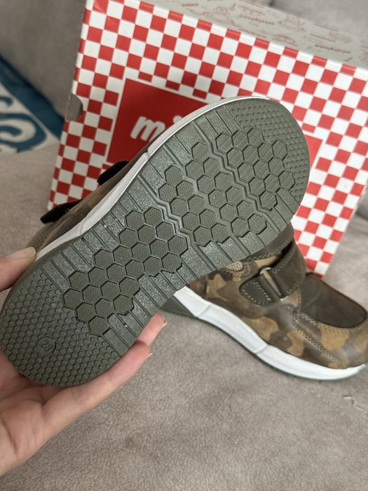 Детские ботинки