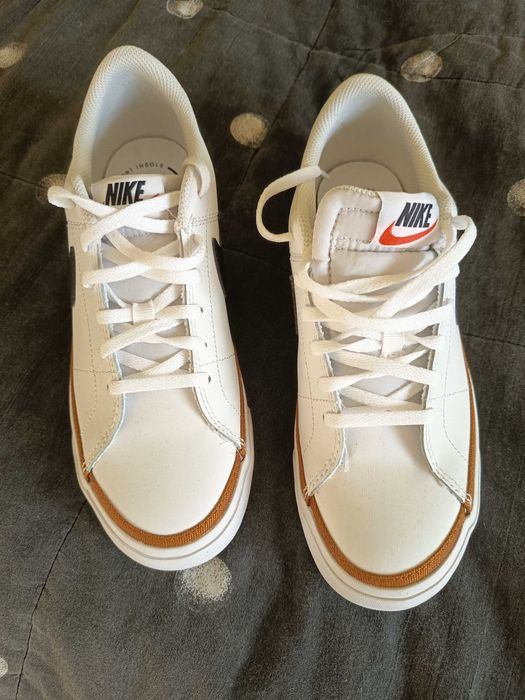 Nike Court Legacy