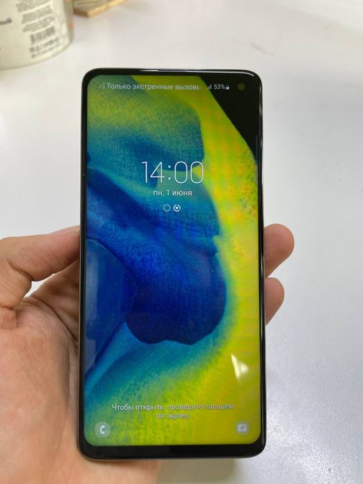 Samsung S10 в хорошем состоянии
