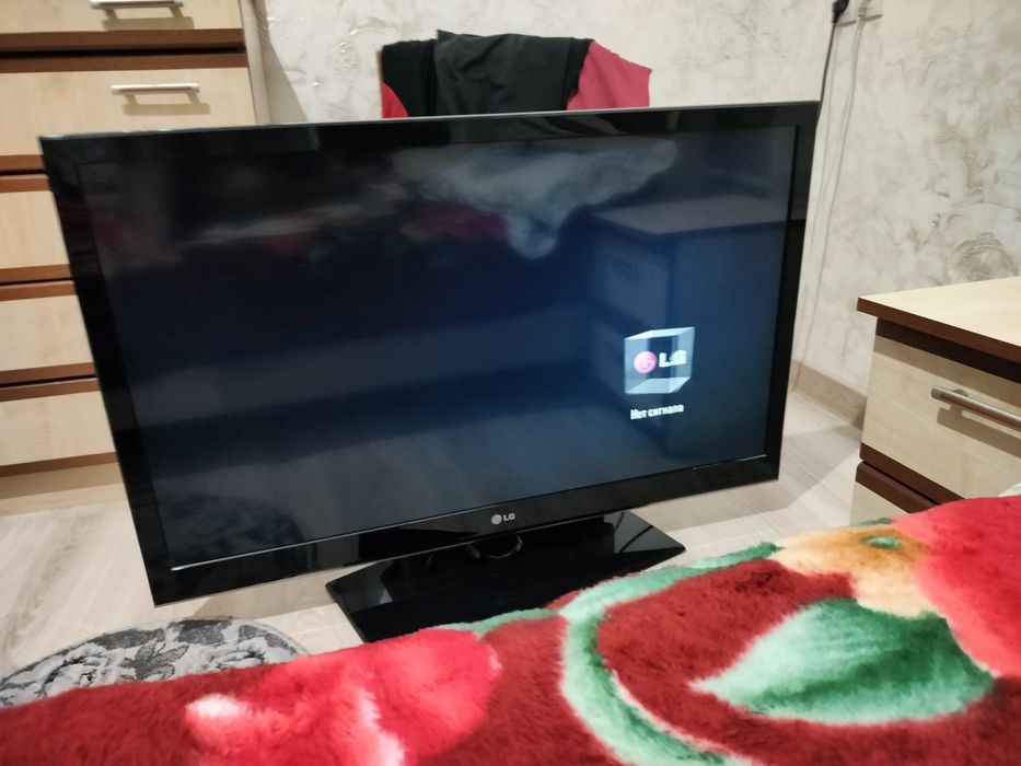 Продам телевизор LG