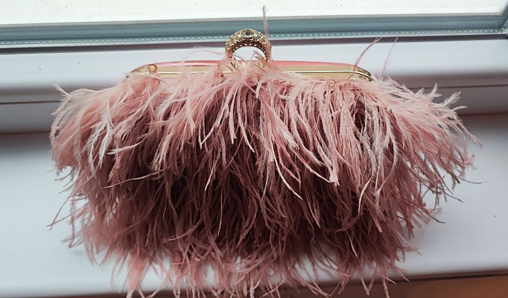 Чанта Barbie розова с истински пера