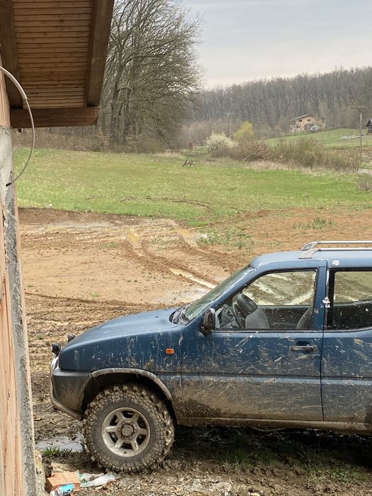 Nissan terano 2. 2,4b