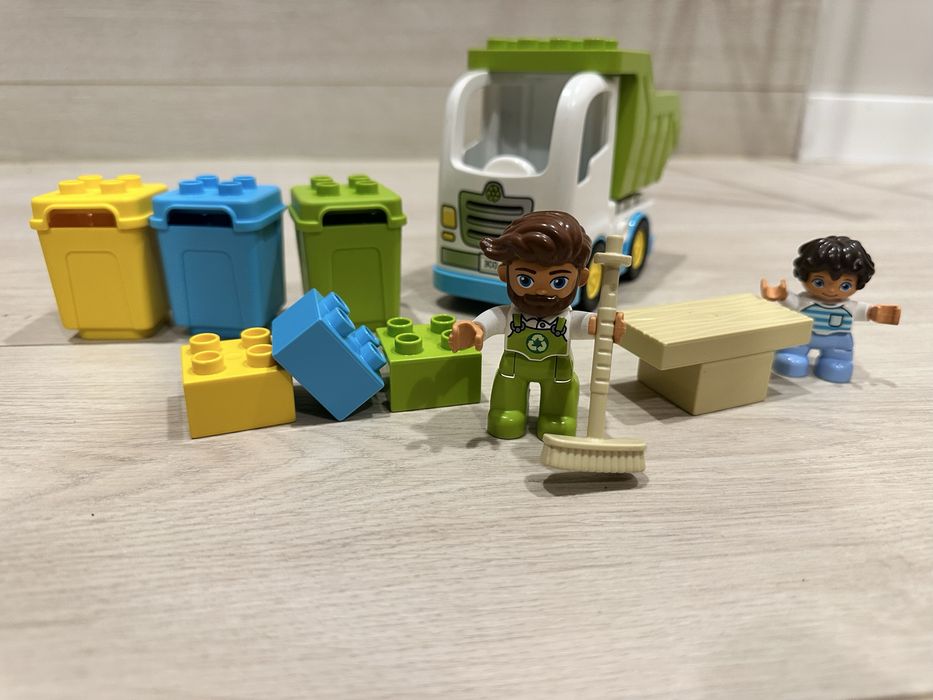 Lego Duplo 10945 - masina de gunoi si reciclare