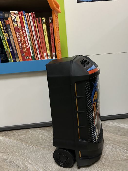 HotWheels куфар за  съхранение и пренасяне на  100 коли