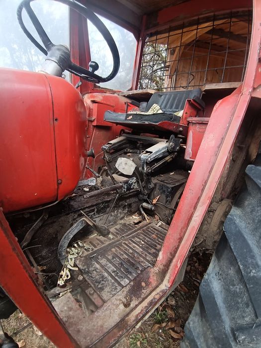 Vând zetor 5511.