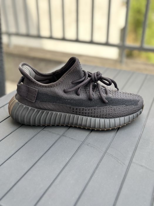 Yeezy 350 vanzare