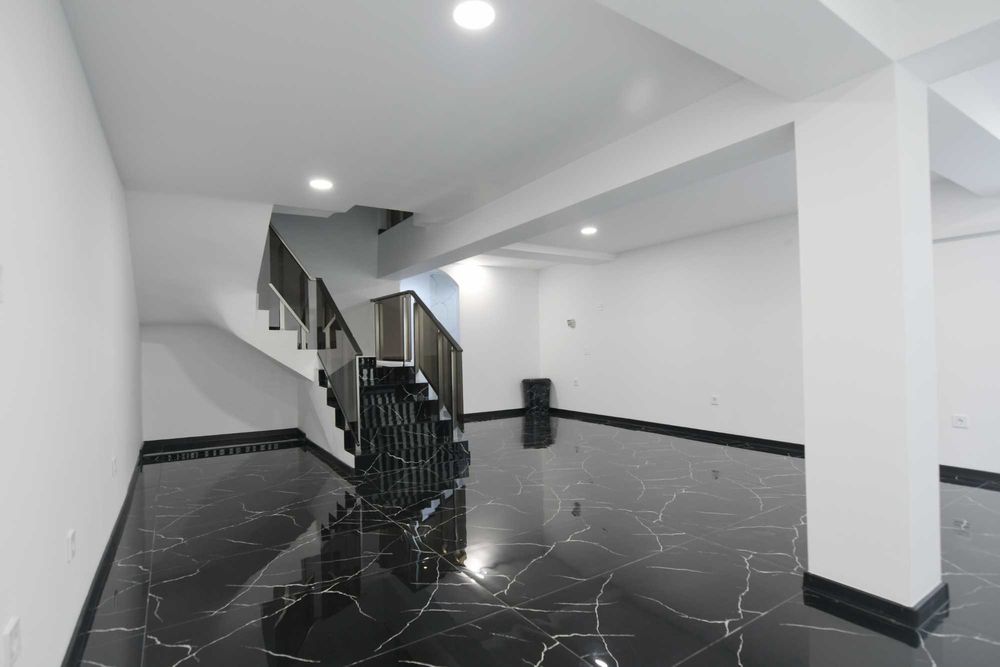 Дава се под наем Магазин в Казанлък - 90 кв.м за 1275 € - Снимка #6