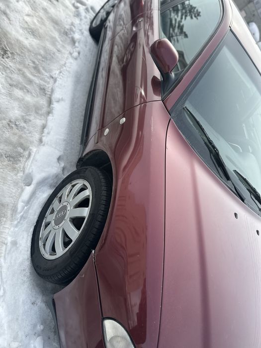 Ауди А4 машина Audi