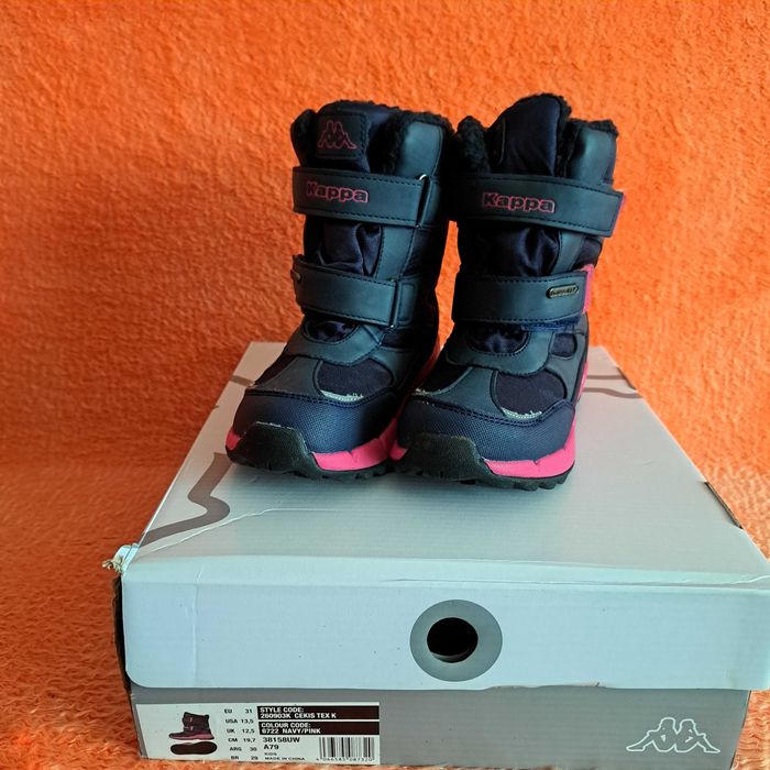 Зимни ботуши за момиче. Апрески KAPPA. Нови