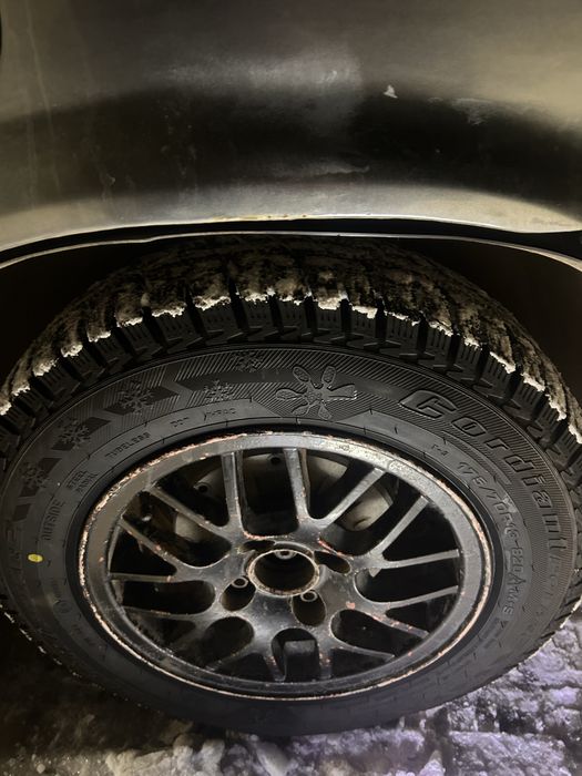 Продаю шину с дисками вместе могу и отдельно