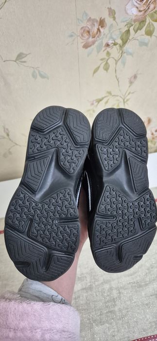 Adidasi Reserved marimea 29